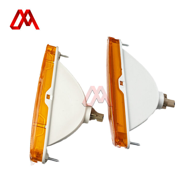 OEM 1-82210202-0 Front Turn Signal Lamp Assembly Suitable for EXZ01 Heavy Duty Truck Spare Parts