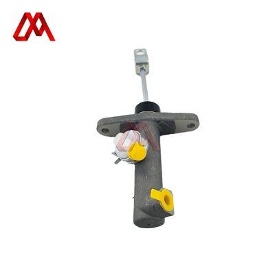 8-97167406-0 8-98117644-0 Assemblaggio cilindro master di frizione 8971674060 8981176440 Adatto per ISUZU NKR55 4JB1
